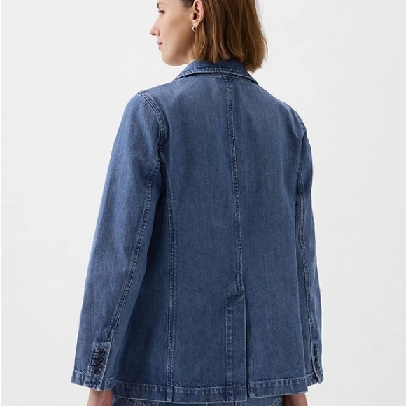 NWT Collared Gap Denim Jacket Size XS - Picture 2 of 3